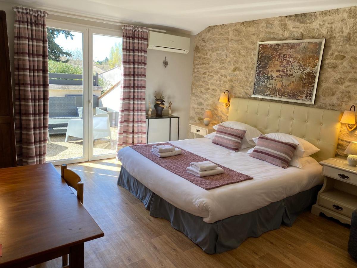 Готель L'Escale Des Alpilles Rognonas Екстер'єр фото